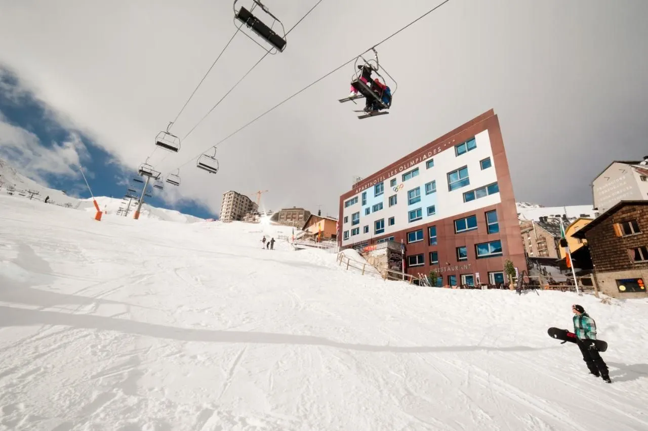 Aparthotel Les Olimpiades i Pas de la Casa, Andorra – ski in/ski out-hotel