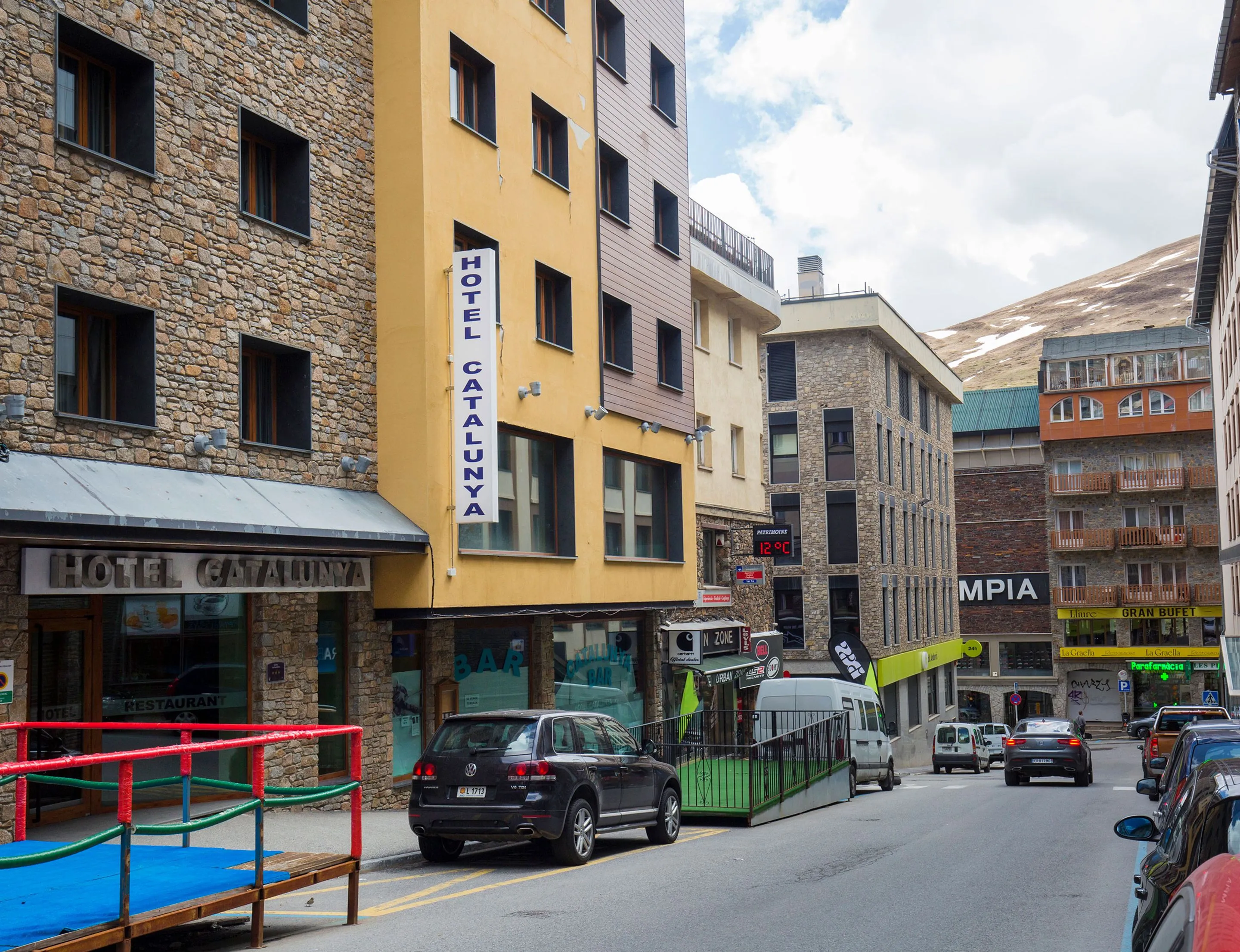 Boka Hotel Catalunya Ski med Quality Travel